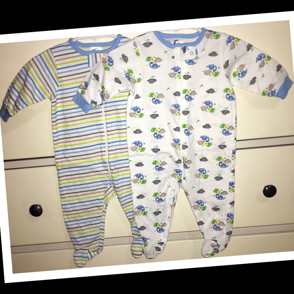 3/$20 •Gerber 0-3m two pack of baby footie sleepers🧩NWOT🧩